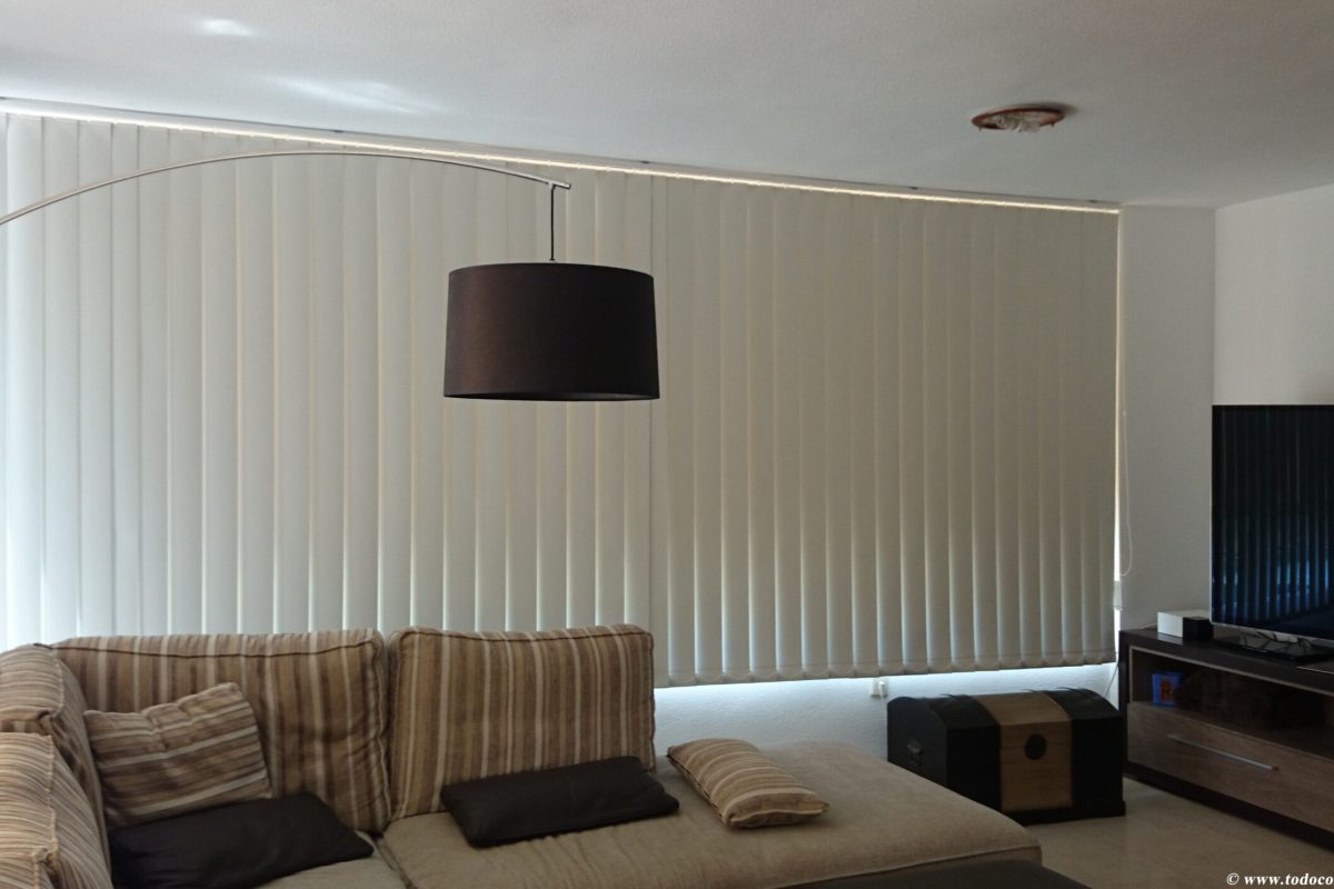 Cortinas Verticales Screen Black Out opacas de 127 mm